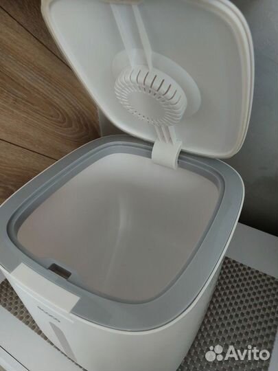 Контейнер пищевой с крышкой