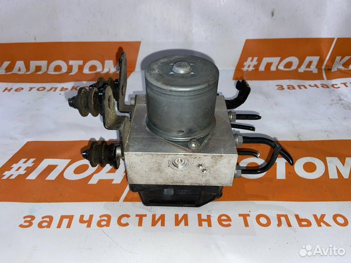 Блок ABS (насос) Volkswagen Passat