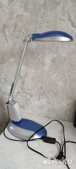 Лампа настольная