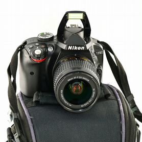 Nikon D3300 24.2MP зеркалка Kit AF-S VR 18-55