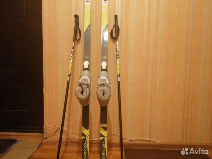 Беговые лыжи