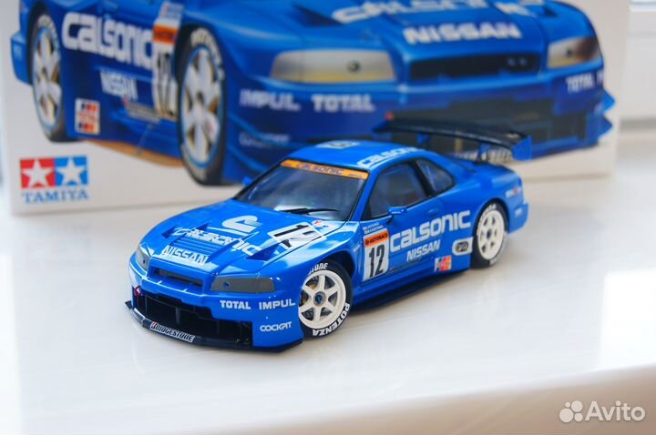 Модель автомобиля Nissan Skyline GTR R34 (Tamiya)