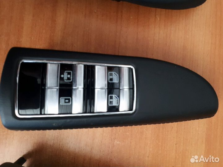 Кнопки стеклоподьемников Мерседес W221