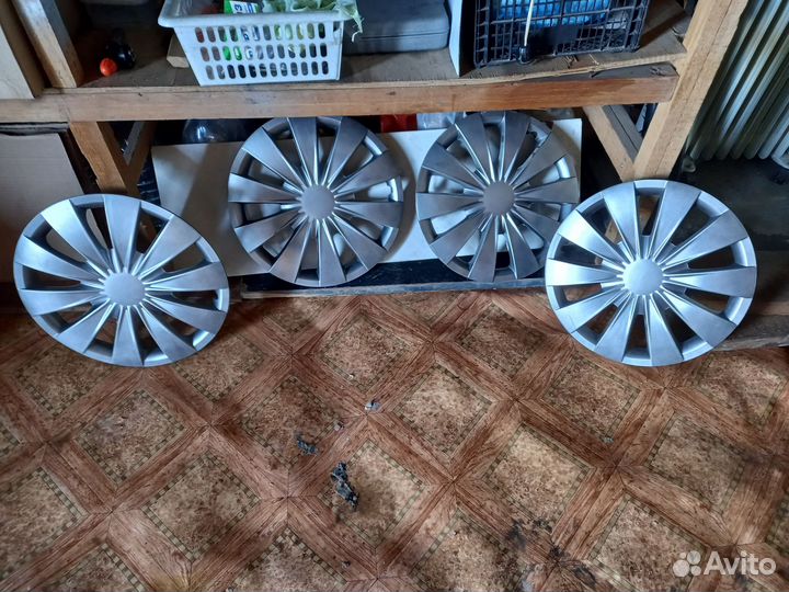 Продам колпаки б/у r15