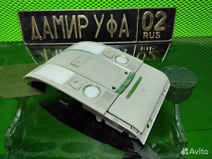 Плафон салонный освещения Audi Q7