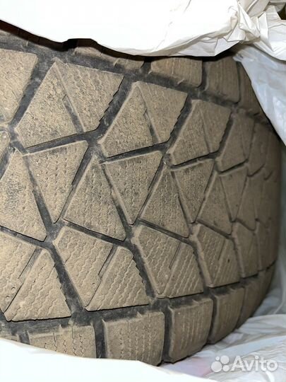 Bridgestone Blizzak DM-V2 235/65 R17 108