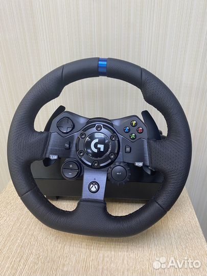 Руль Logitech G923 Trueforce для PC, Xbox