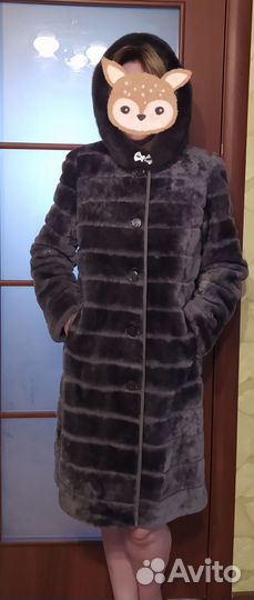 Шуба мутоновая с капюшоном новая