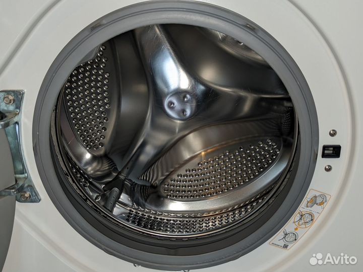 Стиральная машина LG FH0H3Sd1 инверторная