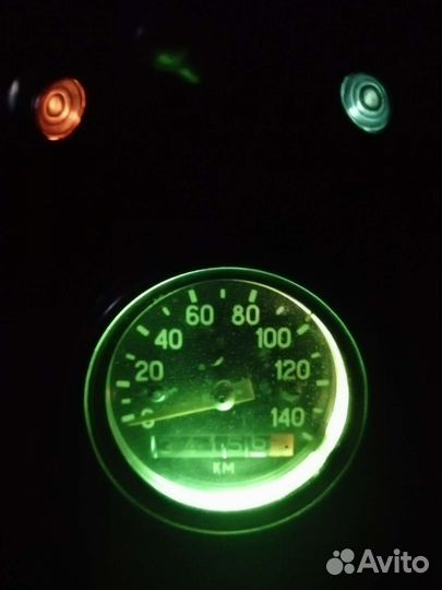 Торшер на штативе-триноге лофт