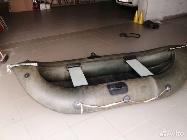 Лодка надувная резиновая весельная