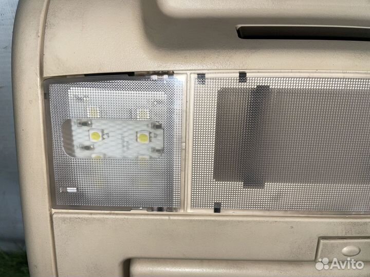 Монитор потолка Cadillac Escalade GMT900