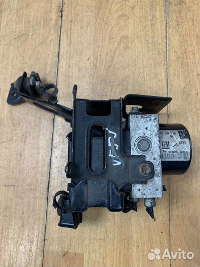 Блок abs Opel Zafira B Z16XEP