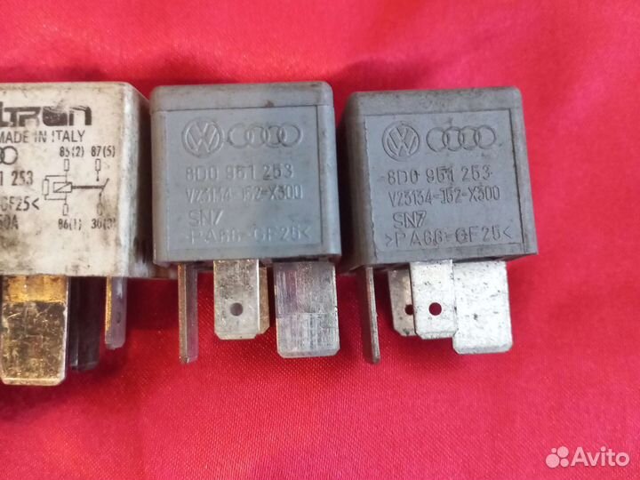 Реле 370 многофункциональное Audi Volkswagen