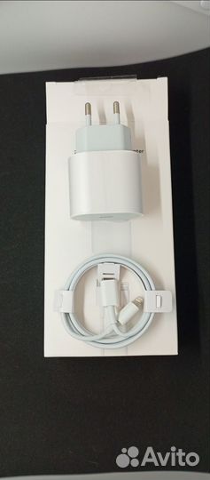 Блок с быстрой зарядкой для iPhone