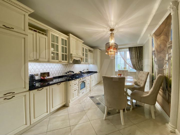 2-к. квартира, 72,5 м², 2/6 эт.