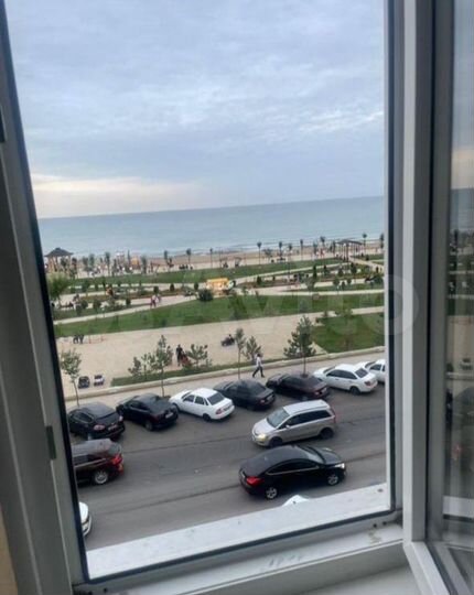 2-к. квартира, 74 м², 4/10 эт.