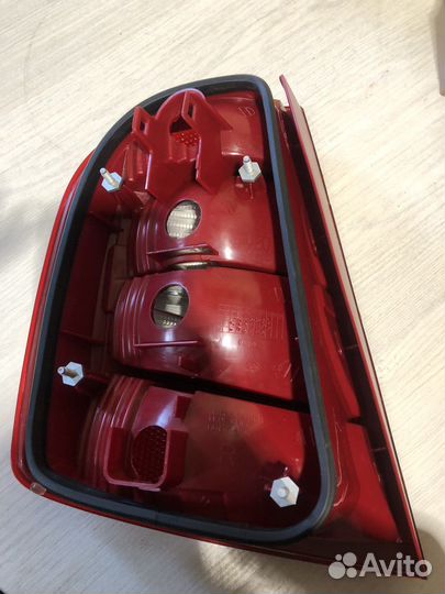 Фонарь задний прав skoda fabia 99-05, 5D