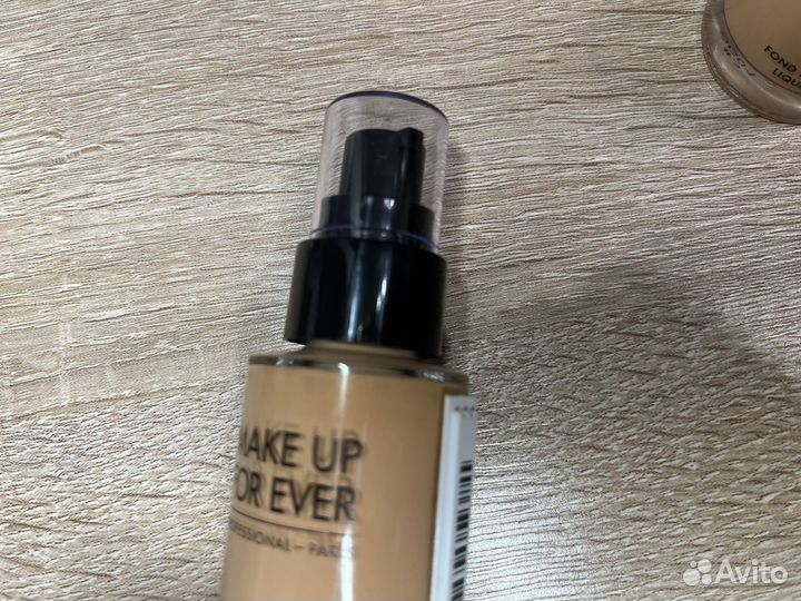 Make up for ever liquid lift foundation