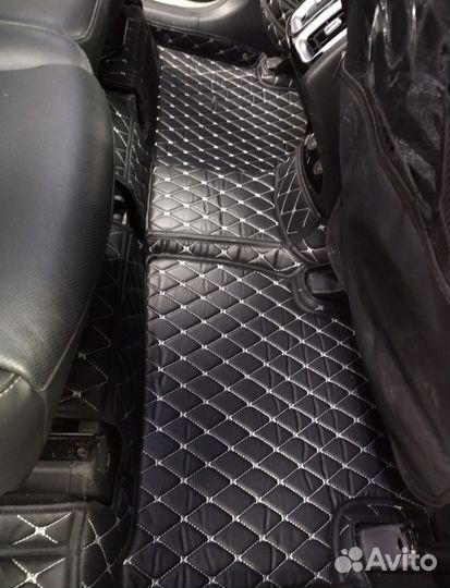 Автоковрики люкс в багажник Ford Escort