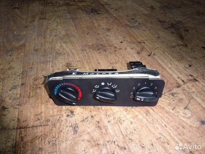 Блок управления отопителем Ford Mondeo I 1993-1996