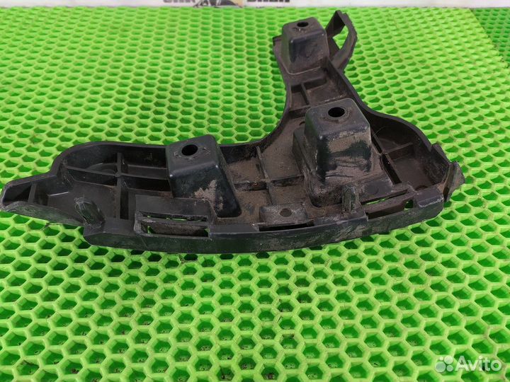 Кронштейн заднего бампера левый L Volvo XC60