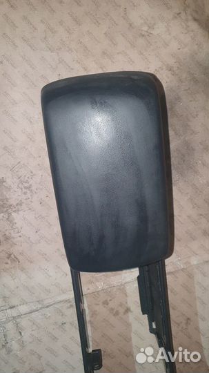 Подлокотник Mazda 3bk мазда