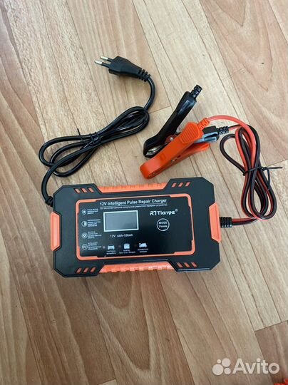 Зарядное устройстводля авто - мото аккумуляторов