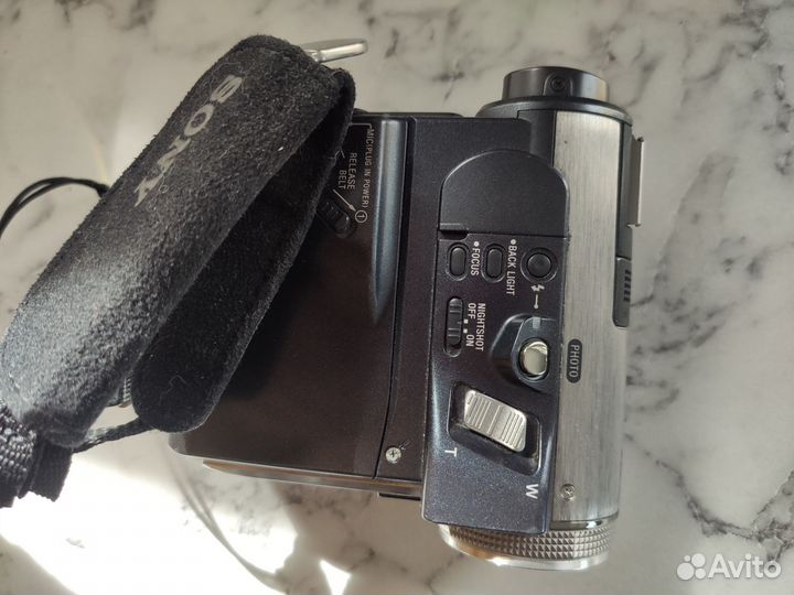 Видеокамера с ночным видением Sony DCR-PC350E