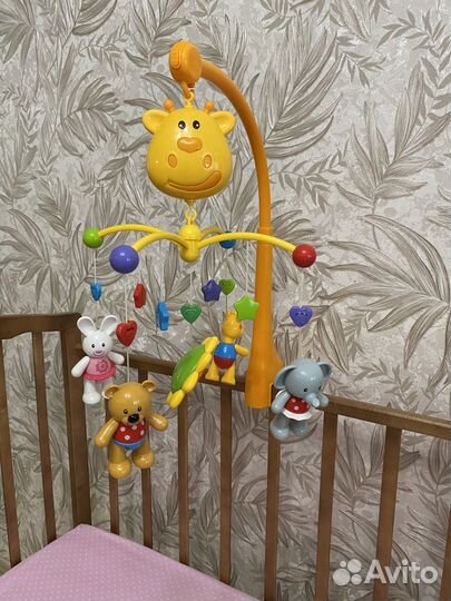 Кроватка,матрас,мобиль