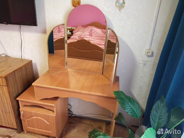 Трильяж с зеркалом