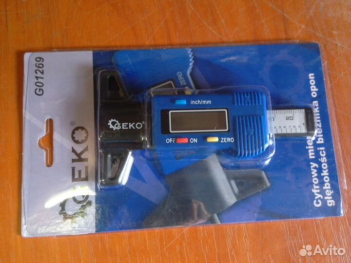 Цифровой измеритель протектора шины