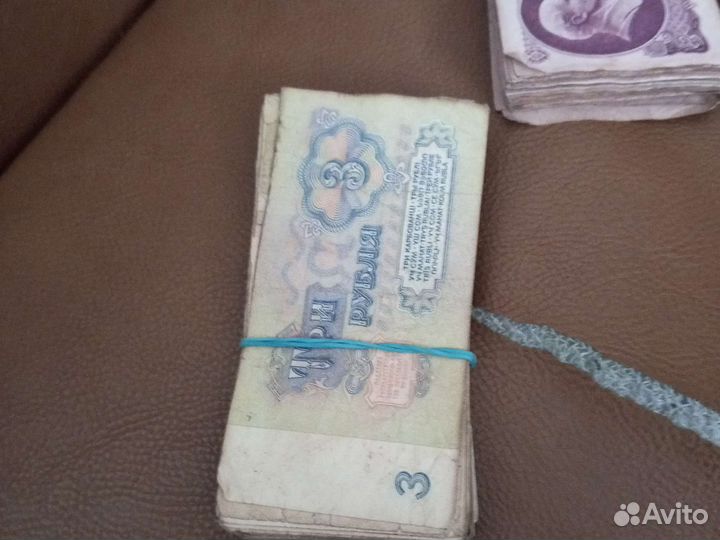 Советские купюры 1961 и 1991 годов