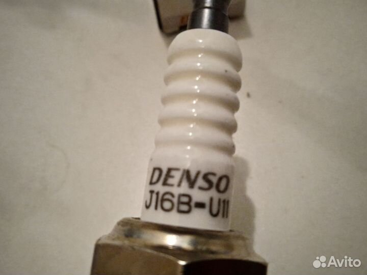 Свеча зажигания Denso J16BU11