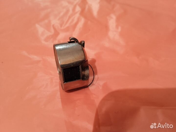 Челнок для швейной промышленной машинки