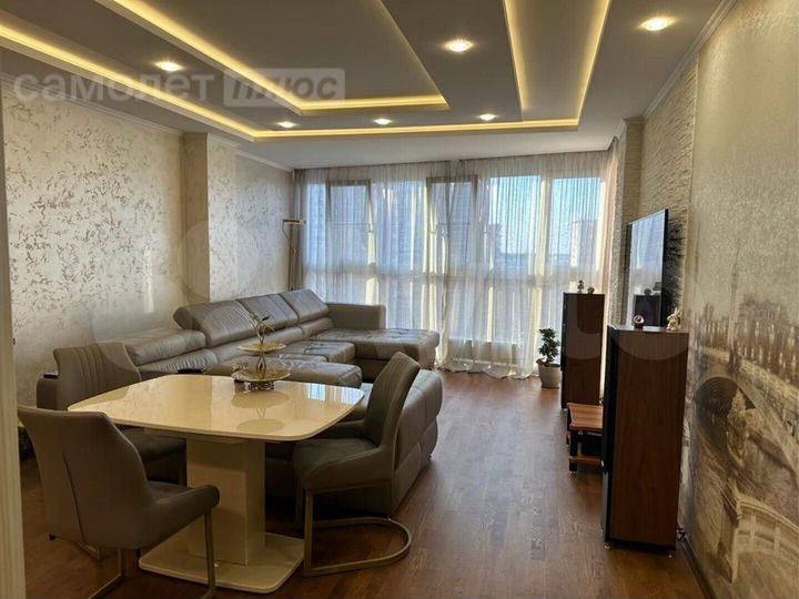 2-к. квартира, 80,9 м², 11/17 эт.