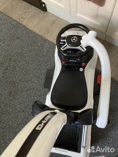 Толокар мерседес с родительской ручкой