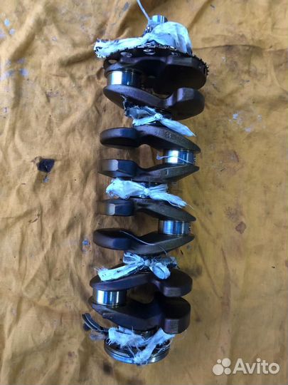 Коленвал Suzuki Escudo 1222078K00 TDA4W J24B