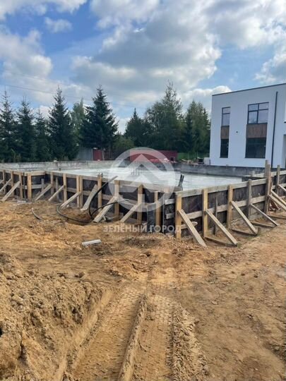 Дом 283 м² на участке 7,5 сот.