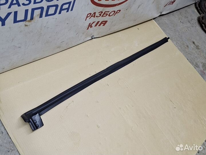 Уплотнитель сдвижной двери левый Hyundai h1