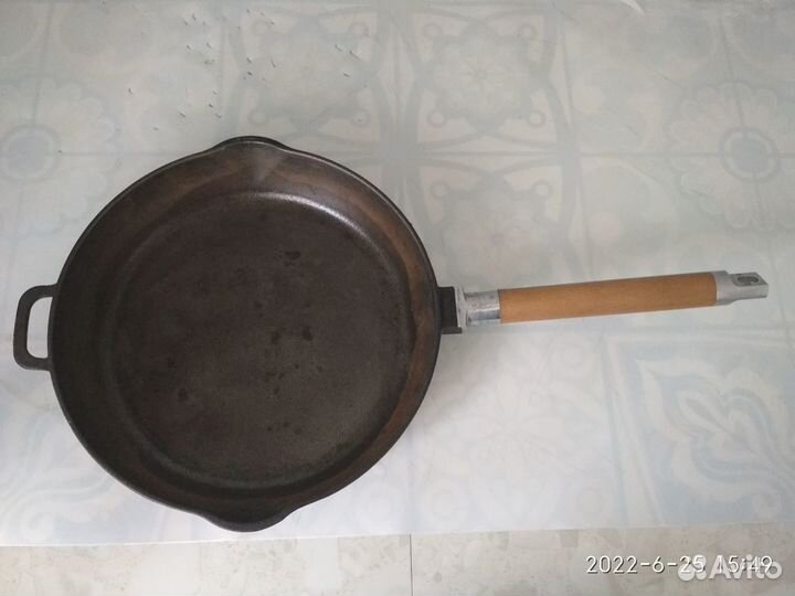 Чугунная сковорода Биол 1226 чёрная