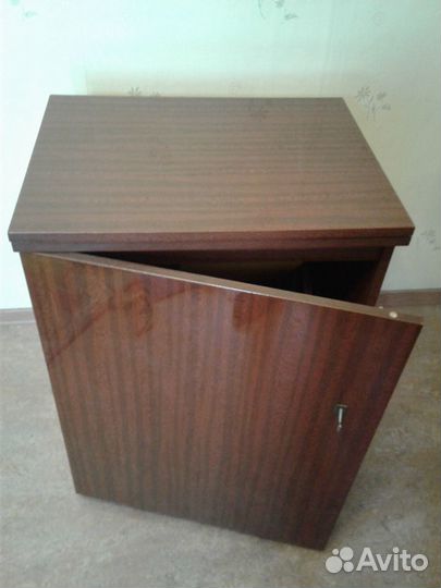 Швейная машина 