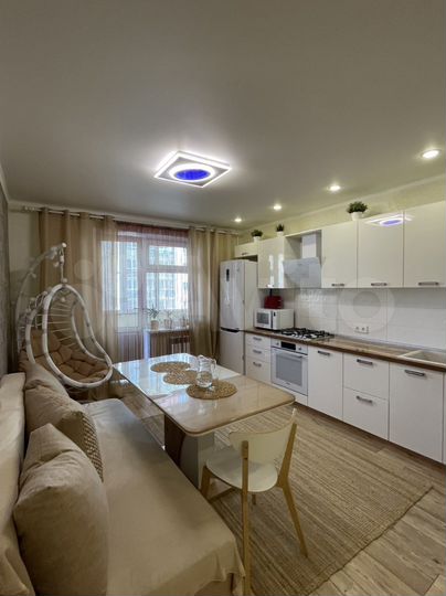 2-к. квартира, 60 м², 6/10 эт.