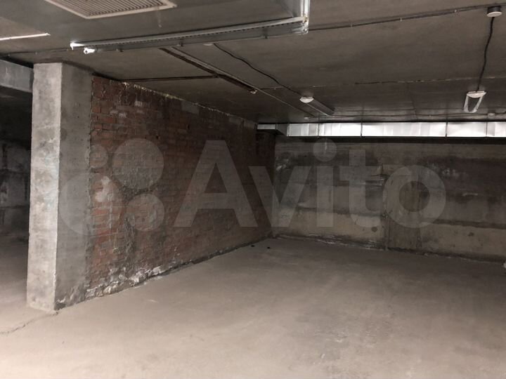 Машиноместо, 18 м²