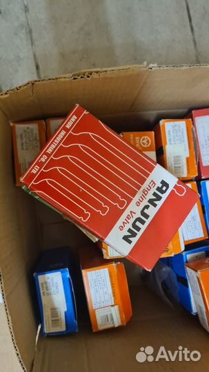 Клапана впускные выпускные Lacetti Aveo Naxia Cruz