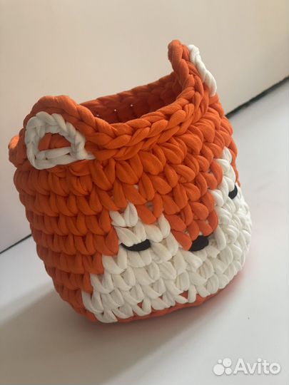 Вязаная корзинка
