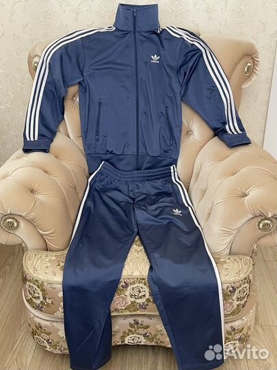 Спортивный костюм adidas