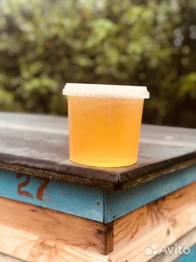 Мёд. Очень вкусный. Натуральный