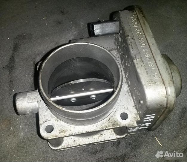 Caddy 2004 VW Кадди Заслонка 038128063C 2.0 SDI