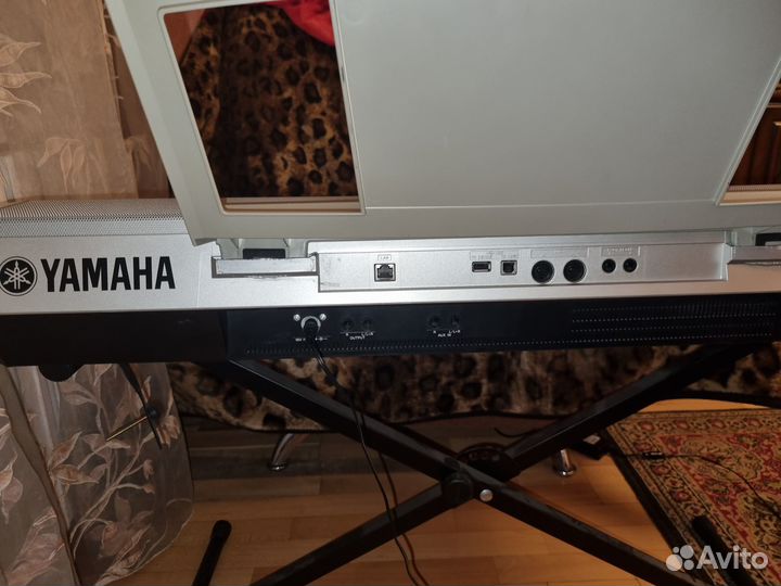 Профессиональный синтезатор yamaha psr s710